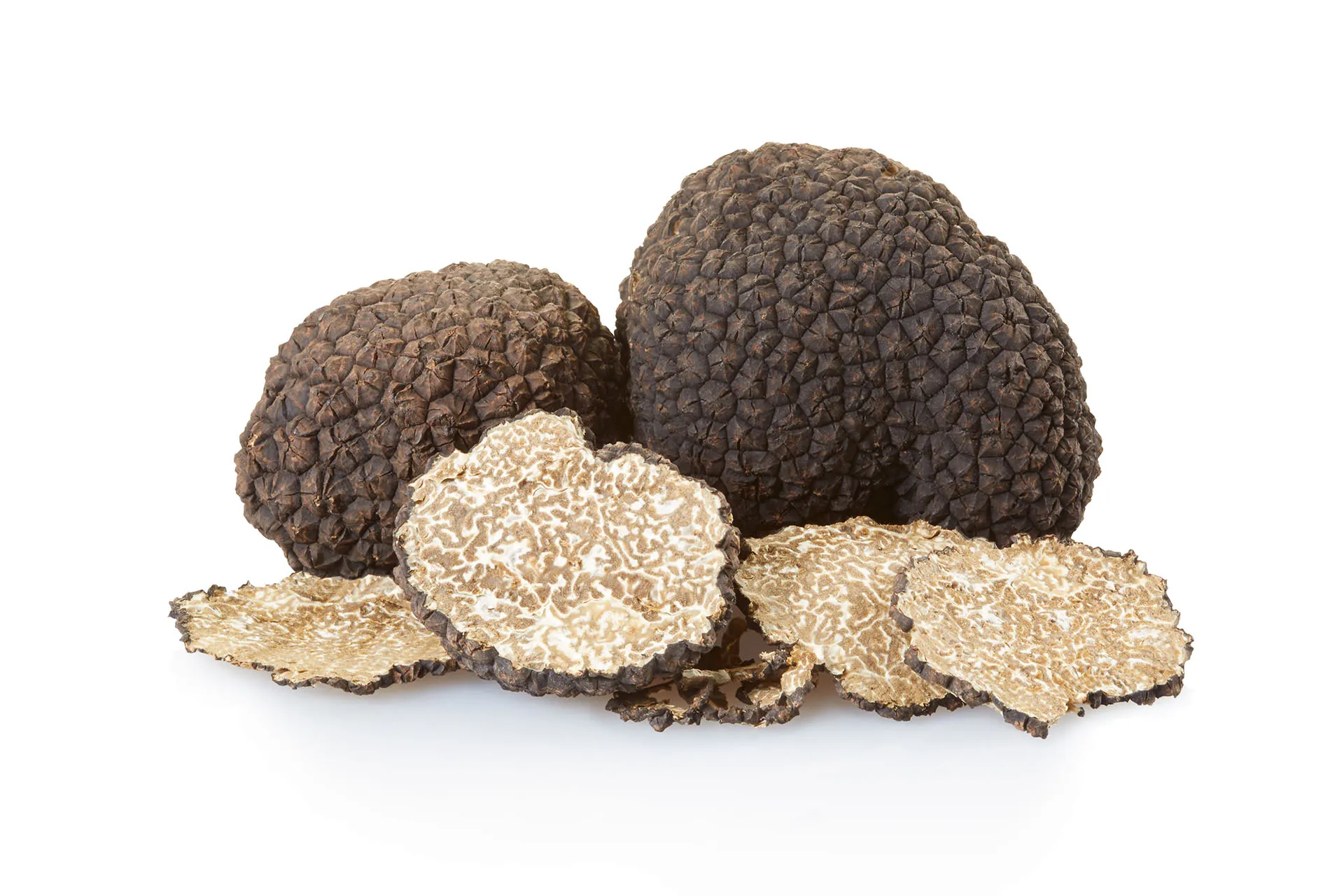Imagine opening a dish and catching that earthy, musky aroma. It feels like a whisper from Italy’s forests. That’s the moment when tartufo piemontese e umbro turns a meal into an event.
